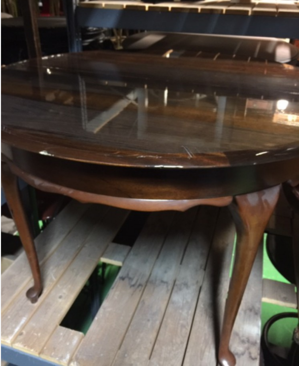 Eetkamertafel rond (B49)