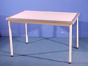 Kantinetafel (B73)