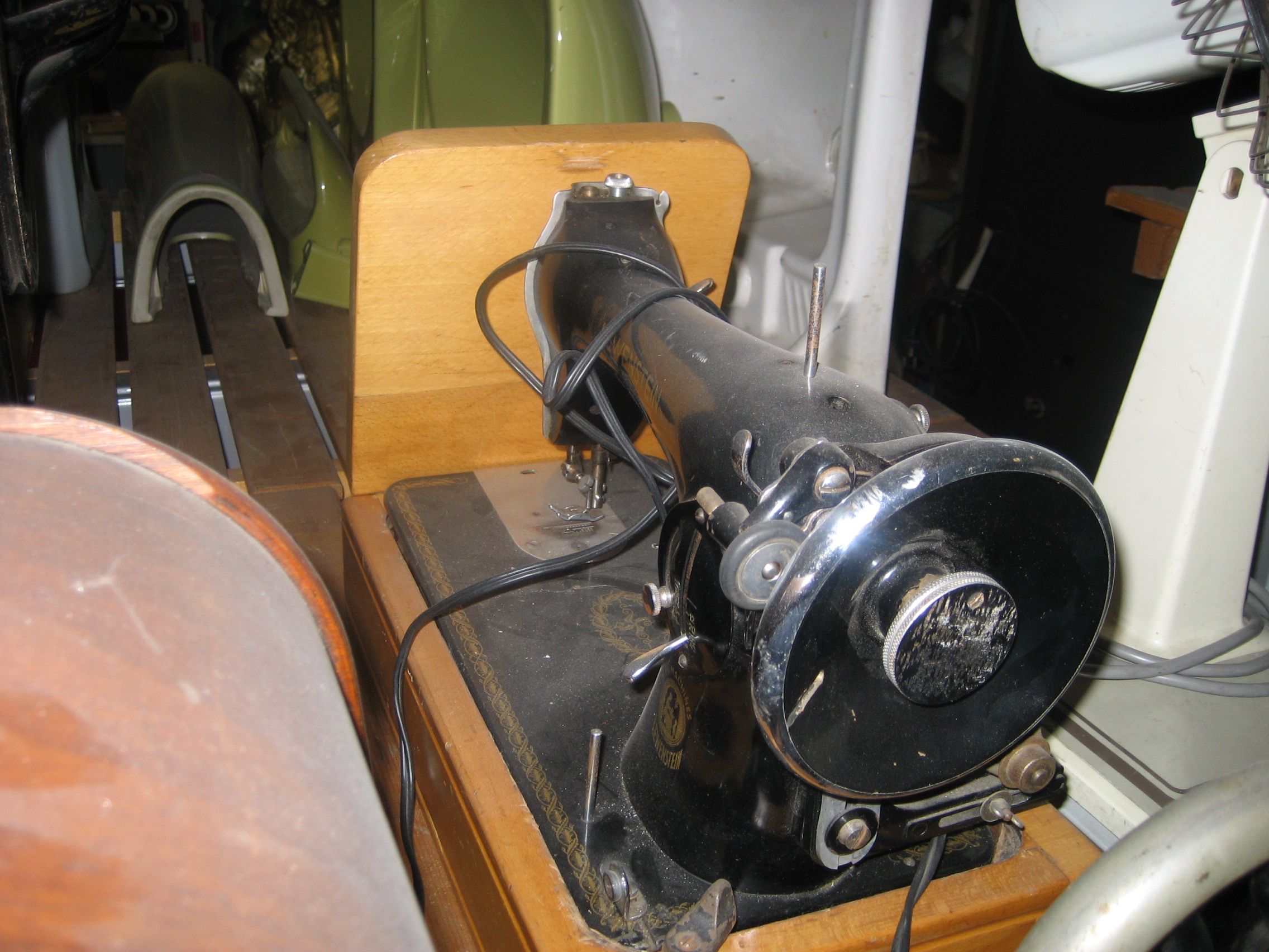 Naaimachine Lewenstein (D2674)