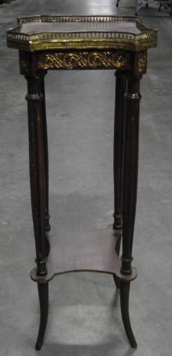 Bijzettafel (B17)